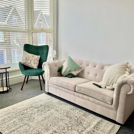Stunning Flat Close To Beach Swansea Eksteriør bilde