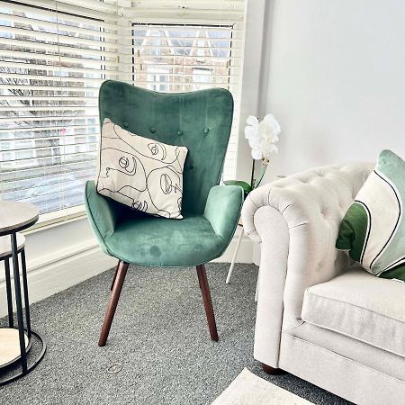 Stunning Flat Close To Beach Swansea Eksteriør bilde