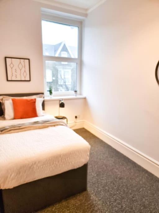 Stunning Flat Close To Beach Swansea Eksteriør bilde