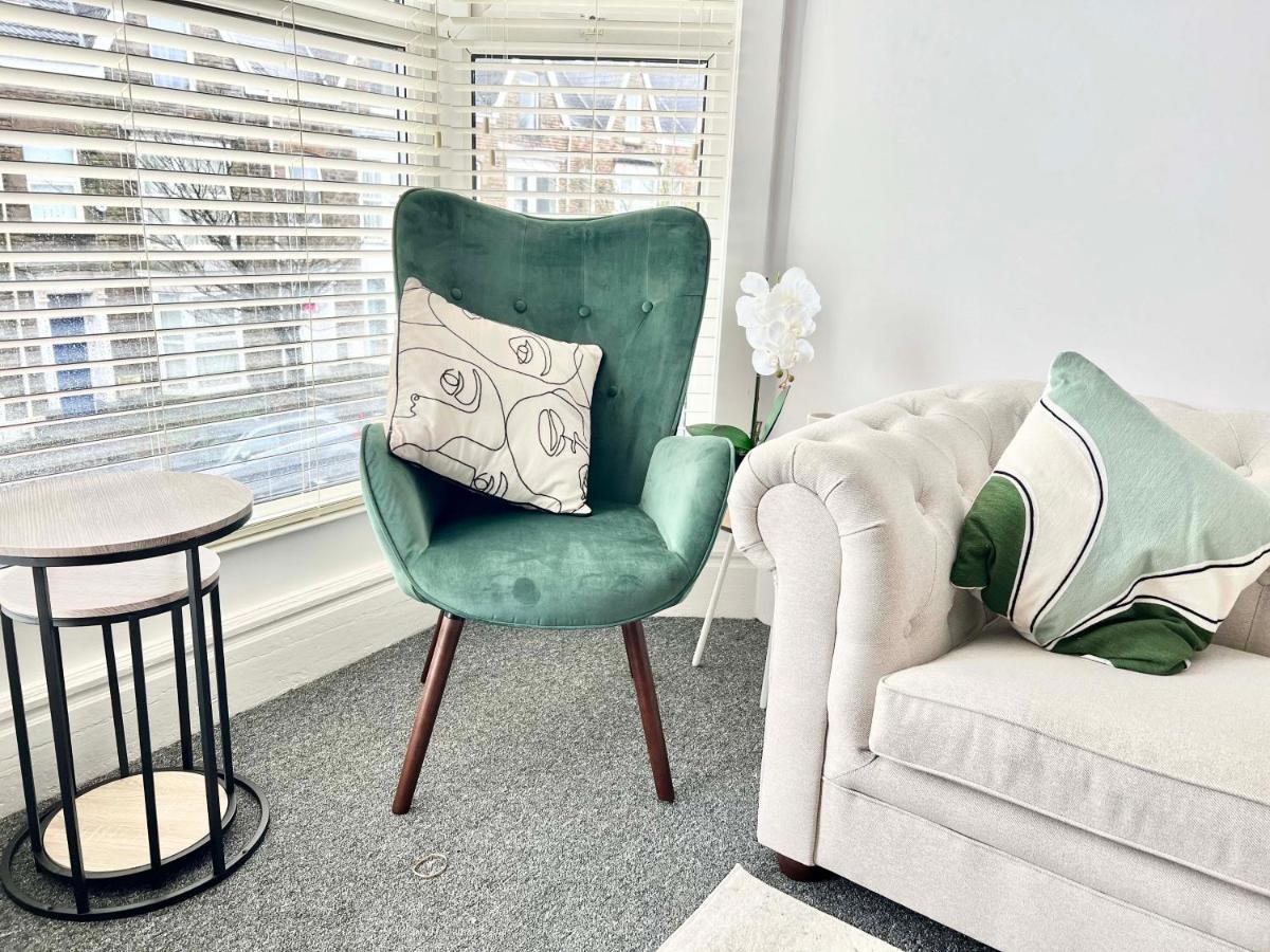 Stunning Flat Close To Beach Swansea Eksteriør bilde